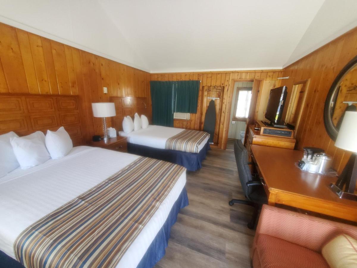 סיינט איגנס Bayview Lakefront Inn מראה חיצוני תמונה